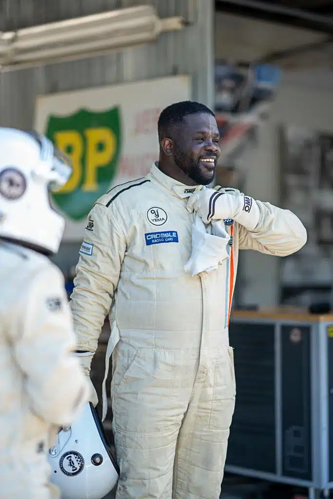 Pilote qui vient de finir un roulage et qui est heureux